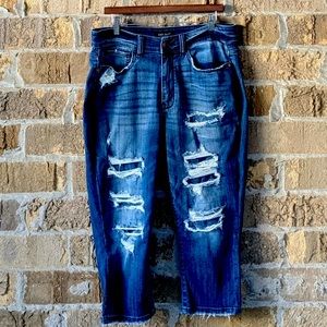 Judy Blue Skinny Fit Capri Boho Patchwork Distressed Size 16w